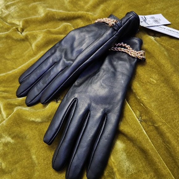 ✨️Final Price✨️NWT Express Genuine Black Leather Chainstrap Gloves - Picture 3 of 6